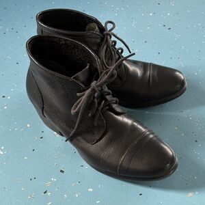 Eastland Black Leather Ankle Boots